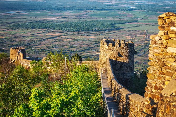 One Day Kakheti Tour With Love in The Air - Tasting Georgia’s Flavors: Bread, Wine, and More