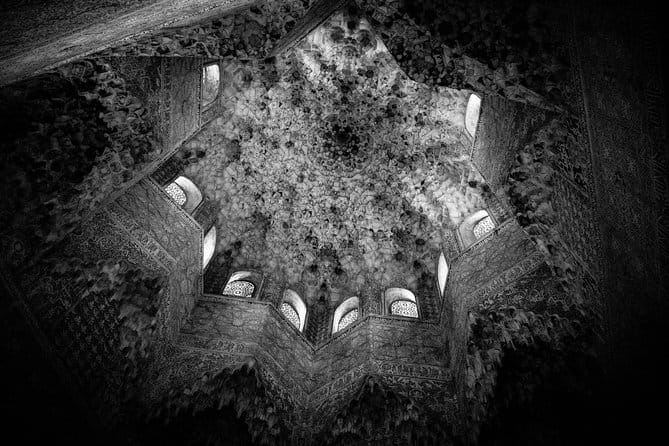 One-Way Private Transfer From/To Granada Airport - Arriving in Granada: What to Expect