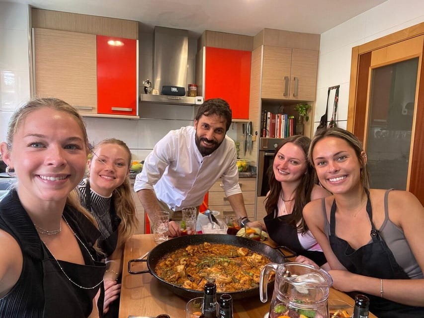 OnlyForYou, Paella Session at a Michelin-trained Chefs Home - The Final Feast and Cultural Exchange