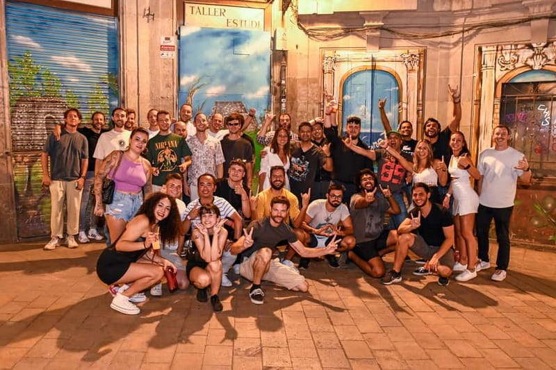 Original Hamburg Pub Crawl Sex & Crime St. Pauli Tour - The Venues: From Classic Pubs to Secret Spots