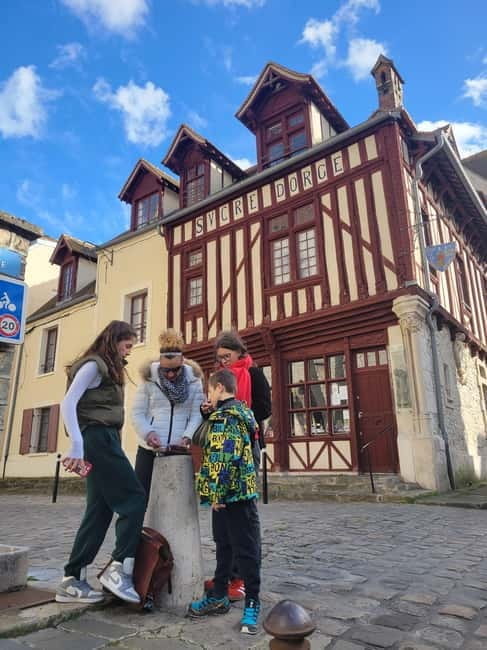 Outdoor Escape Game - Les Sucreries Royales - The Puzzle Adventure: What to Expect