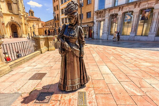 Oviedo Scavenger Hunt and Sights Self Guided Private Tour - Entering Oviedo’s Main Sights