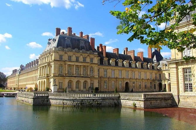 Palace of Fontainebleau - Private Trip - Exploring Fontainebleau’s Surroundings: The Village and Beyond