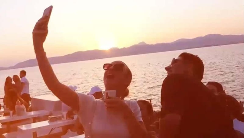 Palma de Mallorca: Sunset Boat Party with DJ and Animation - Who is this experience best for?