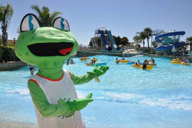 Paphos: Aphrodite Waterpark Admission - Dining and Amenities: Good Food and Practical Comfort