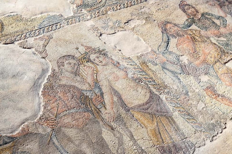 Paphos & Kourion from Ayia Napa/Larnaca/Limassol in German - The Rock of Aphrodite: Myth Meets Nature