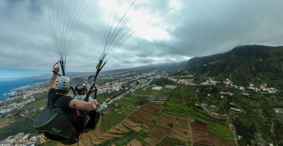 Paragliding in Puerto de la Cruz - What to Expect on the Flight