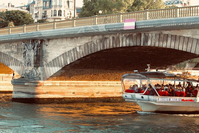 Paris: 1 Hour Seine River Cruise Ticket - The Itinerary in Detail