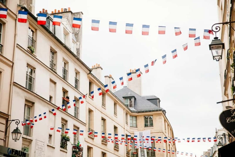 Paris Bike and Electric Bike Rentals - Pedaling Past Notre Dame and Beyond