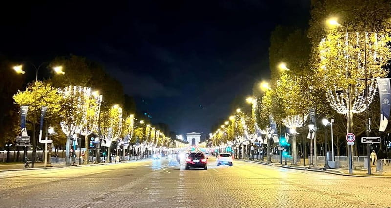 Paris: Christmas Lights Tuk Tuk Tour - Price and Logistics: Just Right for a Short Night Out