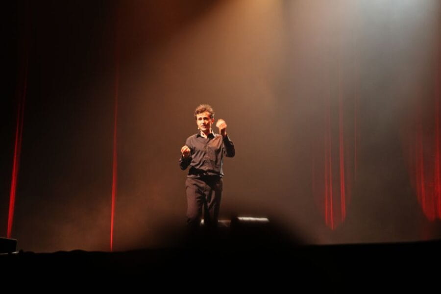Paris: Comedy Show in English - How to Become a Parisian - Discovering the Comedy Show in the Heart of Paris