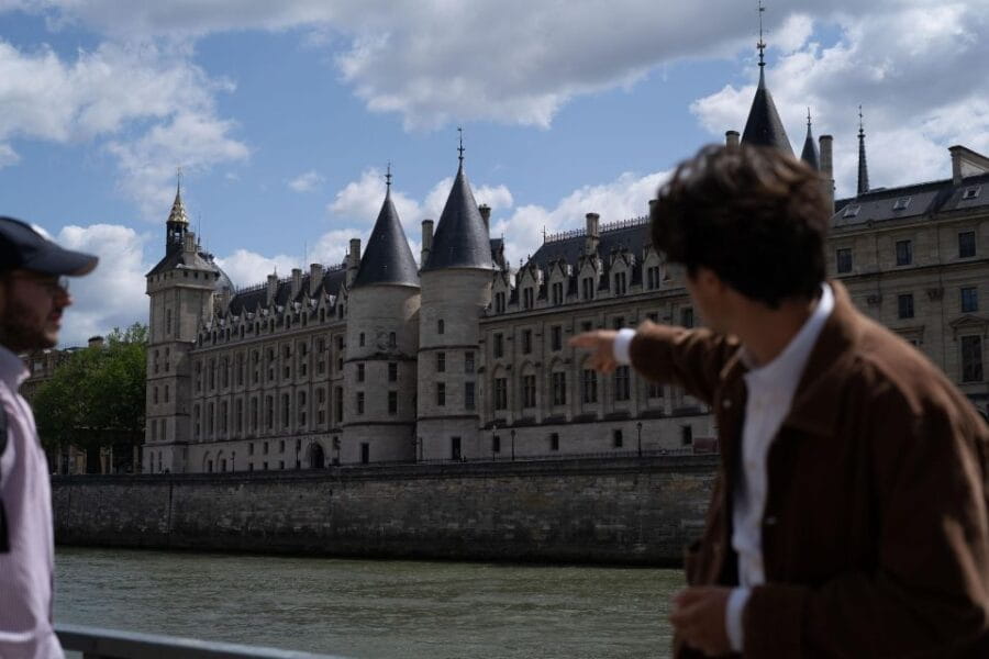 Paris Halloween Walking Tour: Ghost Stories (Small Group) - Exploring Paris’s Haunted Streets: A Detailed Look