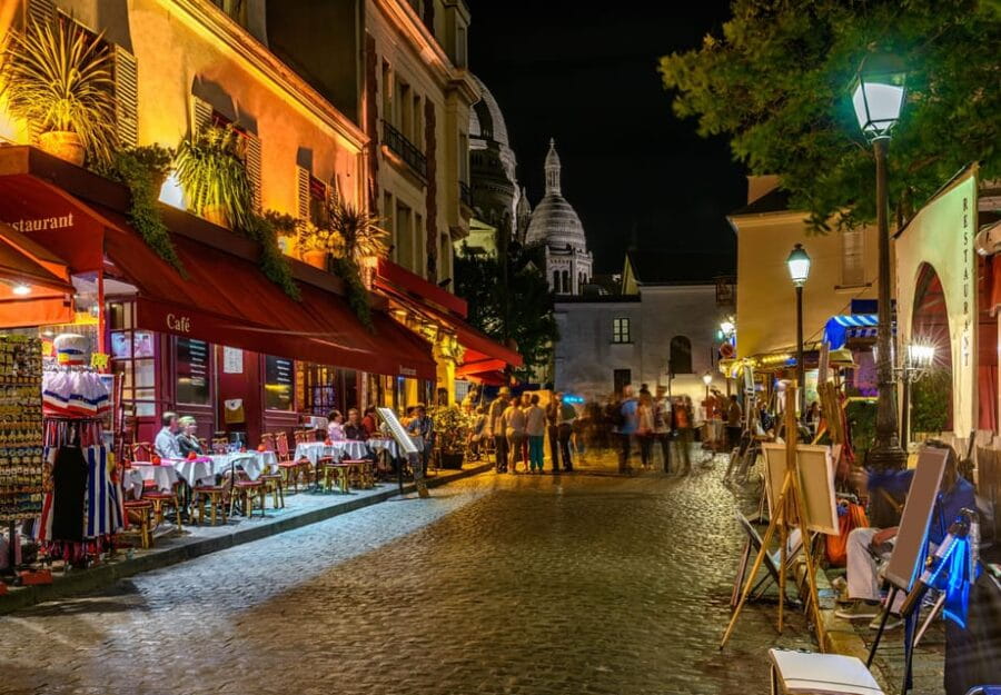 Paris: Montmartre Guided Tour at Night -Limited Tour Series - Discovering the Hidden Corners and Landmarks