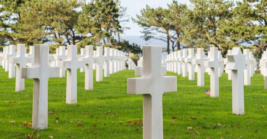 Paris: Normandy D-Day Sights Day Trip with Hotel Transfers - Visiting the American Cemetery at Saint Laurent
