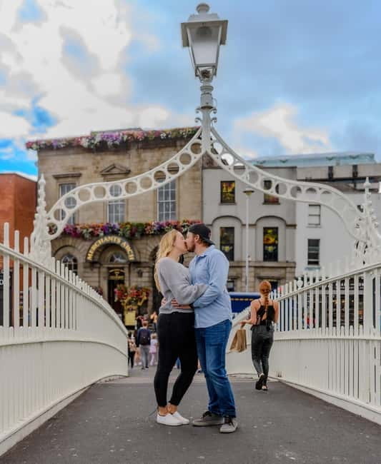 Photoshoot for Couples LGBTQ Friendly-Pride Month Promotion - The Itinerary: A Mix of Iconic and Intimate Settings