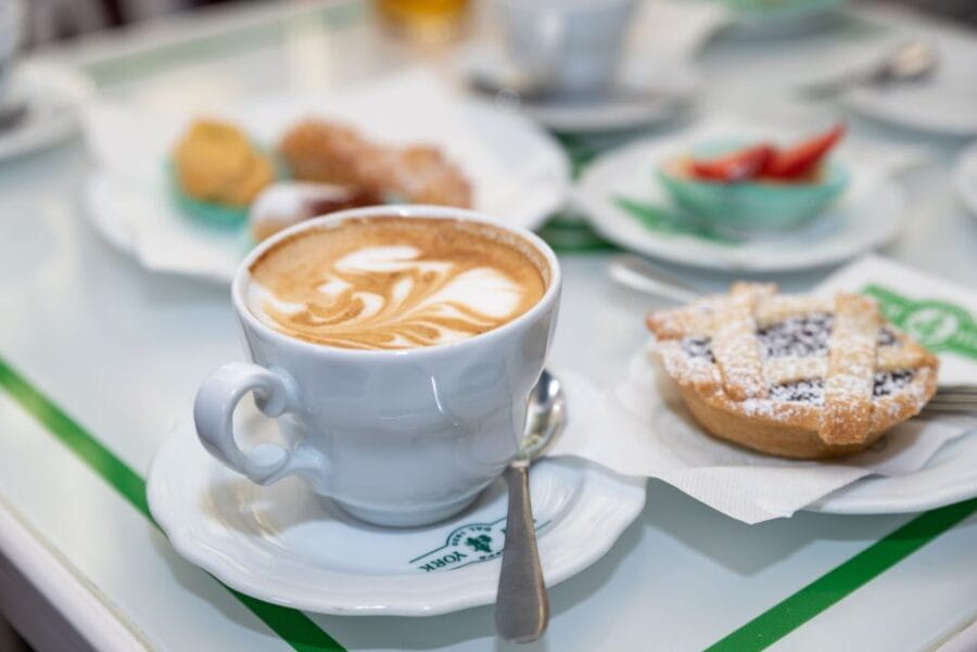 Pisa: City Sightseeing Walking Tour with Snacks and Drinks - Is This Tour Right for You?