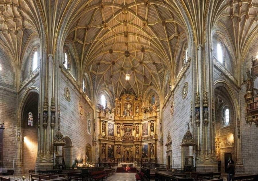 Plasencia: Cathedral Visit and City Highlights Guided Tour - Delving Into Plasencia’s Historic Heart