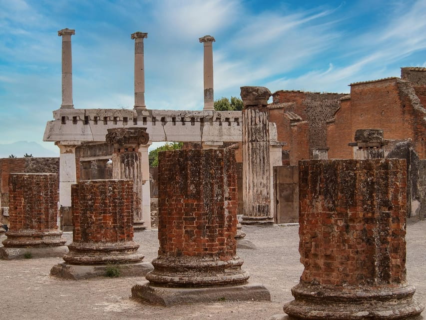 POMPEI TOUR : RUINS (SKIP THE LINE ) AND NAPLES HISTORICAL CENTER - Starting the Day: Convenient Pickup and Transfer