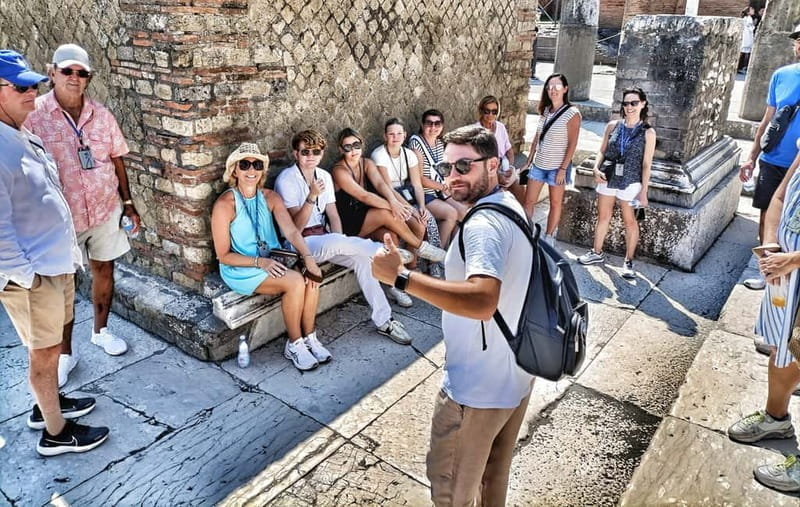 Pompeii: Exclusive Tour with Archaeologist and Entry Tickets - Who Should Book This Tour?