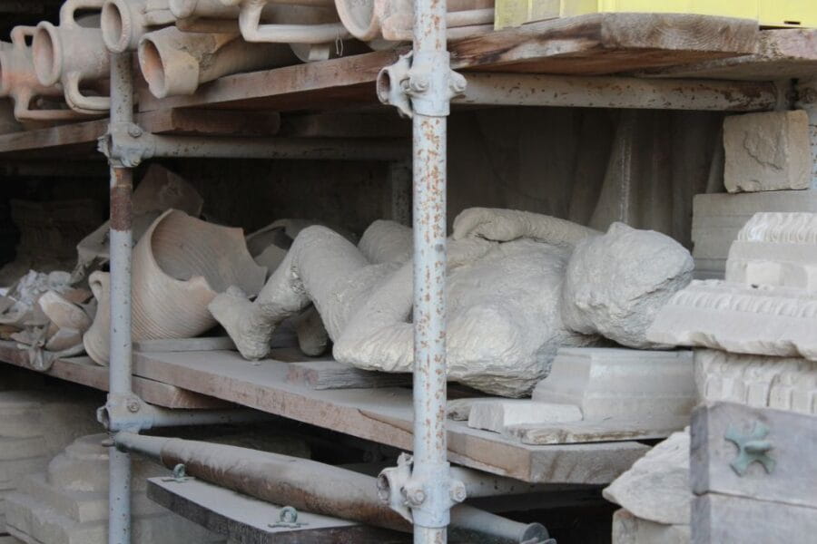 Pompeii: Private and Personalized Tour with archeologist - The Heart of Pompeii: The Forum and Temples