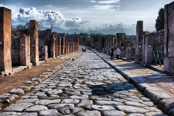 Pompeii Ruins & Wine Tasting with Lunch on Vesuvius with Private Transfer - The Vineyard Experience at Cantina del Vesuvius
