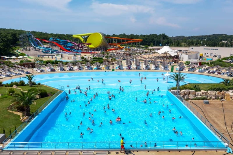 Pore: Aquapark Aquacolors Full-Day Entry Ticket - Pools and Relaxation Zones: More Than Just Water Slides