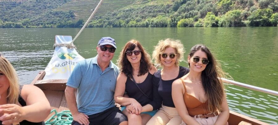 Porto ao Douro melhor experiência vinho e comida Portuguesa - Who This Tour Is Best For