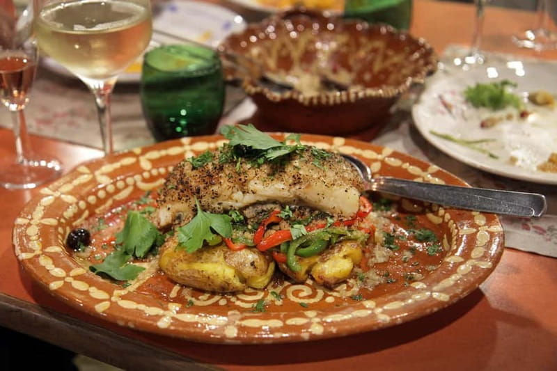 Porto: Authentic Portuguese Cuisine Boat Tour - The Boat and the Crew: Friendly Guides Make a Difference