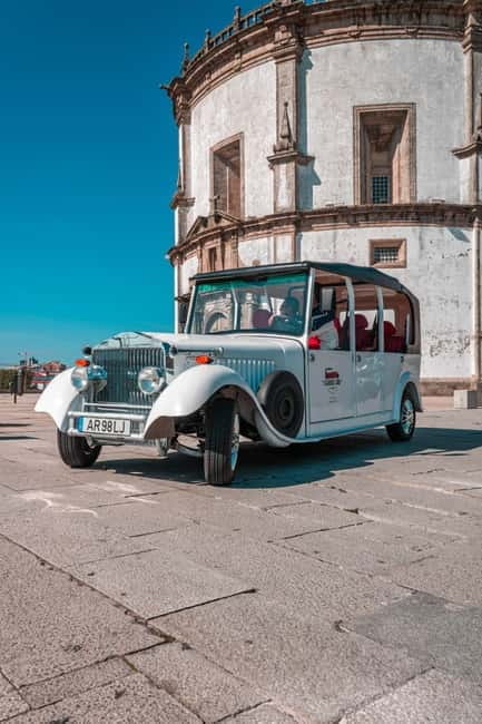 Porto: City Center Eco Car e Cruzeiro Rio Douro - Price and Logistics