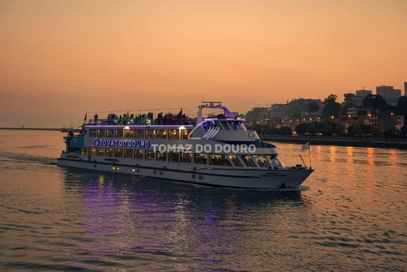 Porto: Cruise with Dinner & Live Music - Entering the World of Porto’s Nighttime River Cruises