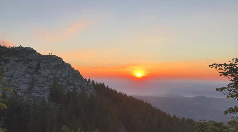 Porto & Douro: Marão Mountain Sunrise Hike with Guide - The Experience in Detail: What to Expect on Your Sunrise Hike