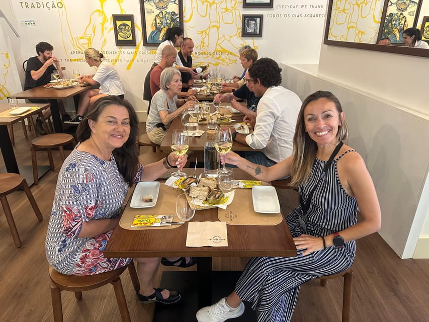 Porto: Food Walking Tour with Tastings and Wine - Sampling Porto’s Iconic Snack: The Bifana