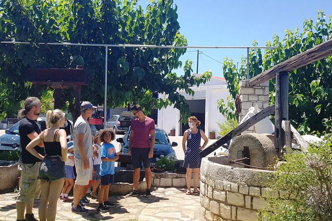 Pottery - Honey & Olive Oil experience - Exploring Crete’s Hidden Crafts and Historic Heart