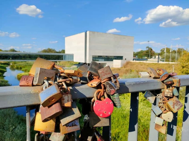 Pozna: Cathedral Island and ródka District Guided Tour - Modern Touches: Porta Posnania and the 3D Mural