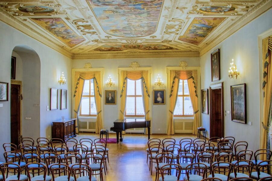 Prague Castle: Midday Classical Concert at Lobkowicz Palace - The Experience: What You Can Expect