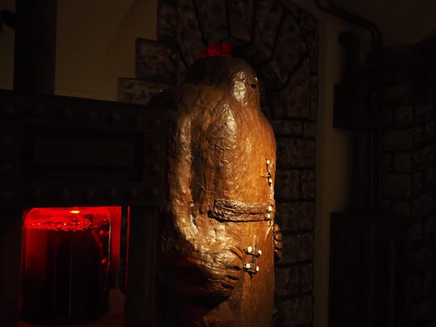 Prague: Choco Art Museum Ticket with Chocolate Making Class - The Artistic Touch: Chocolate as Visual Art