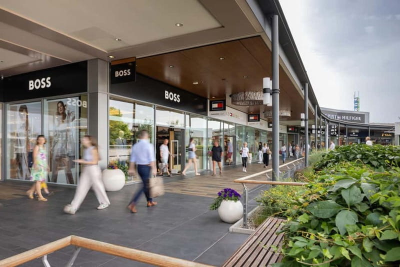 Prague: Fashion Arena Prague Outlet Half-Day Shopping Tour - Exploring the Outlets: What You Can Expect