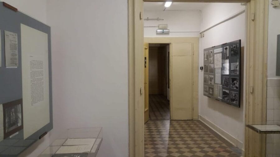 Prague: Gestapo Headquarters Tour in Spanish - Is This Tour Right for You?