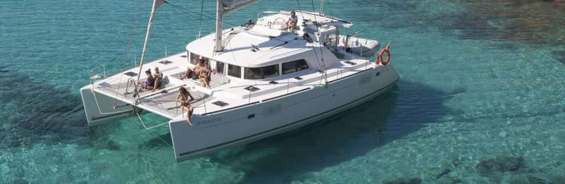 Premium and exclusive catamaran in Lanzarote - Exploring Lanzarote’s Coast in Style