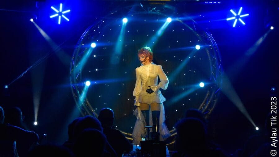 PRESTIGE DINER AND DRAG SHOW - Why I Like This Experience