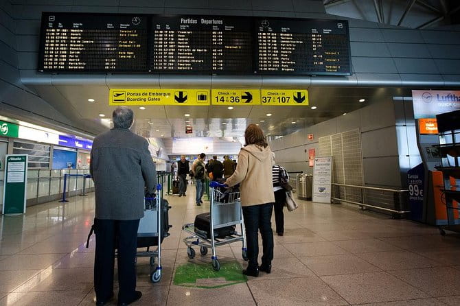 Private Arrival Transfer - Lisbon Airport to Several Destinations in Portugal - Why the Small Group Matters