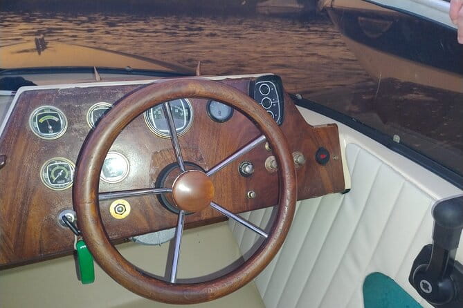 Private boat tour Como wood classic boat - FAQ