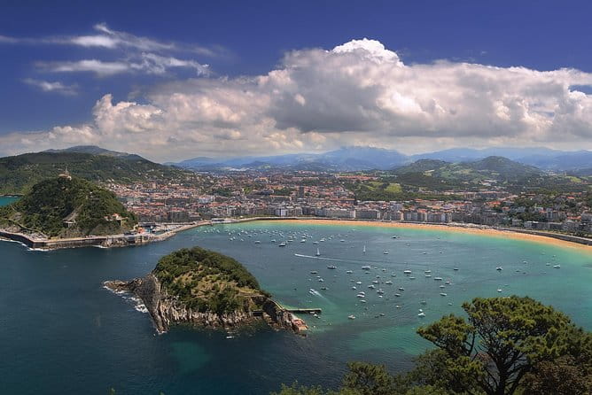 Private City Tour of San Sebastian with introduction to Pintxos Culture - Transportation and Duration: Comfort and Flexibility