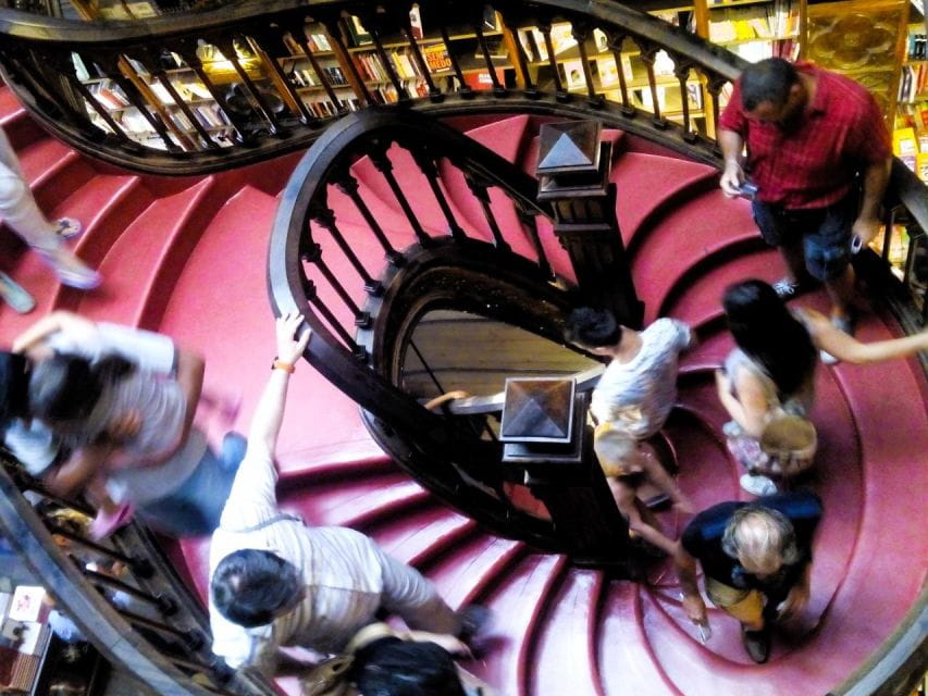 Private Day Tour to Porto with maximum 2 stop in the way - Who Is This Tour Best For?