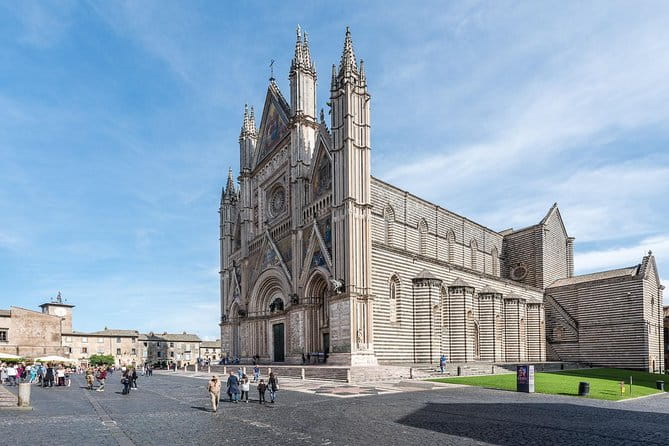 Private Day Trip from Rome to Orvieto and Civita di Bagnoregio - The Sum Up