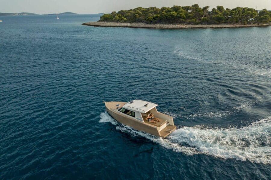 PRIVATE DAY WITH OUR LUX SPEEDBOAT, 5 STAR ***** ENJOYMENT - Analyzing the Experience: Why a Private Speedboat Tour Shines