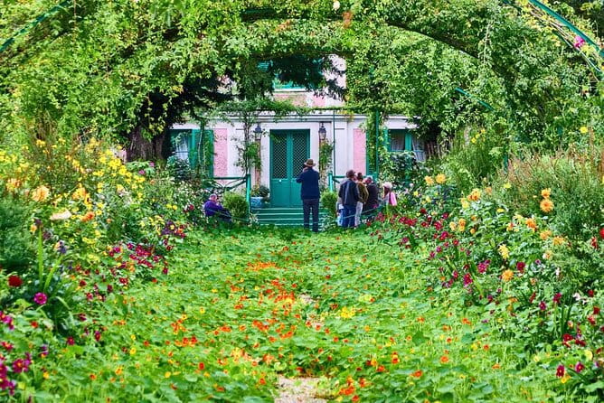 Private Half-Day Tour to Monet's Garden in Paris - Inside Monet’s House: A Personal Look