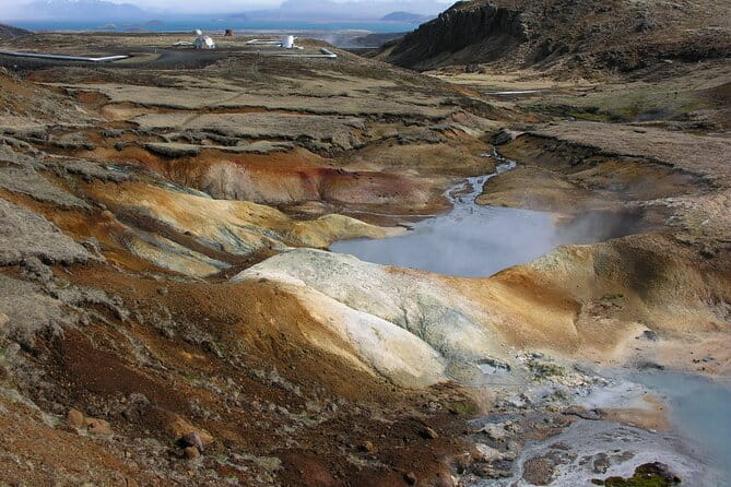 Private Helicopter Tour in Hengill Geothermal Area with Landing - What to Expect in the Air and on the Ground