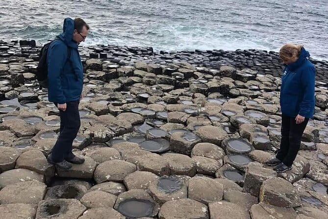 Private Luxury Giants Causeway Trip from Belfast - Arriving at the Giant’s Causeway: What to Expect
