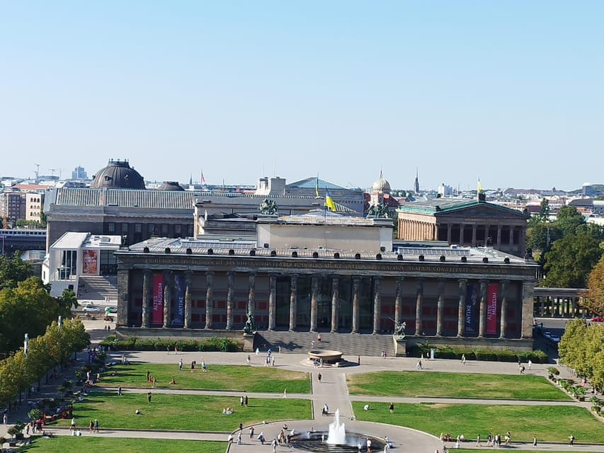 Private Minivan Tour Berlin Highlights Driver and Guide - FAQ